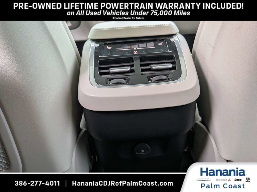 Used 2024 Volvo XC90 B6 Ultimate w/ Lounge Package AWD/4WD image 16