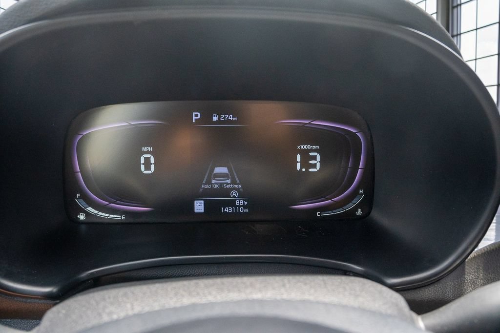 Used 2023 Kia Soul LX w/ LX Technology Package FWD image 8
