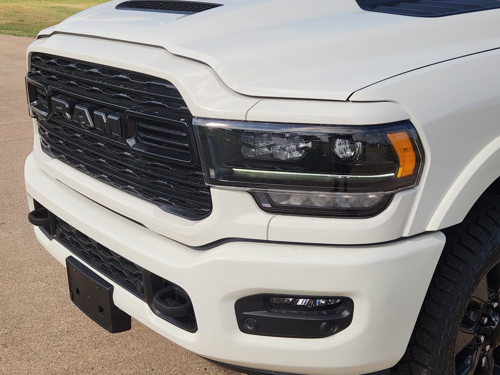 Used 2024 RAM 2500 Limited AWD/4WD image 10