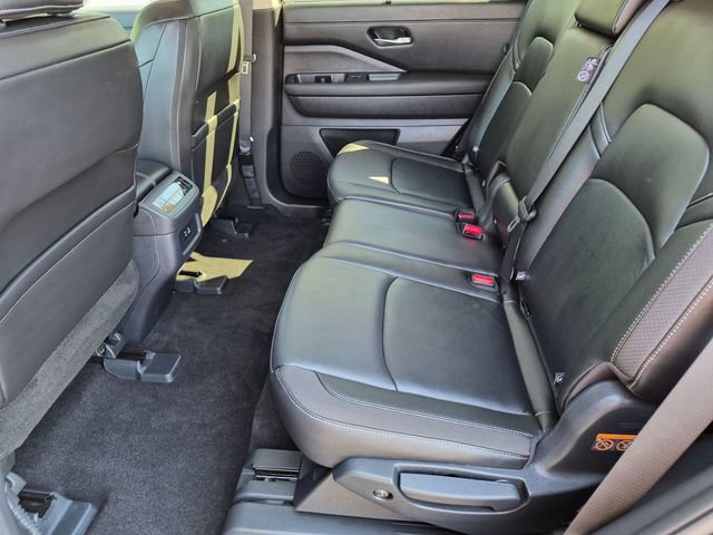 Certified 2025 Nissan Pathfinder SL AWD/4WD image 25