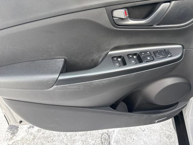 Used 2023 Hyundai Kona SEL w/ Cargo Package image 9
