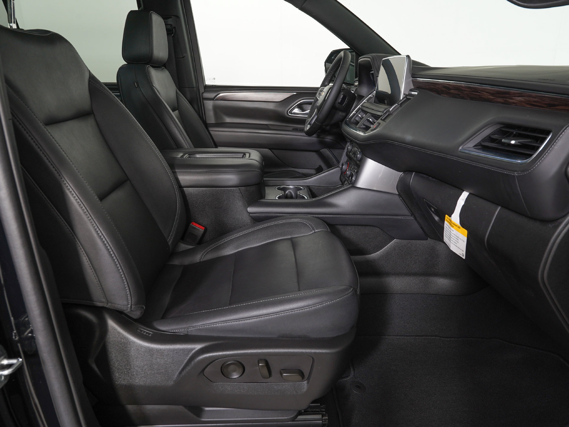 Used 2023 Chevrolet Tahoe LT w/ Luxury Package AWD/4WD image 8
