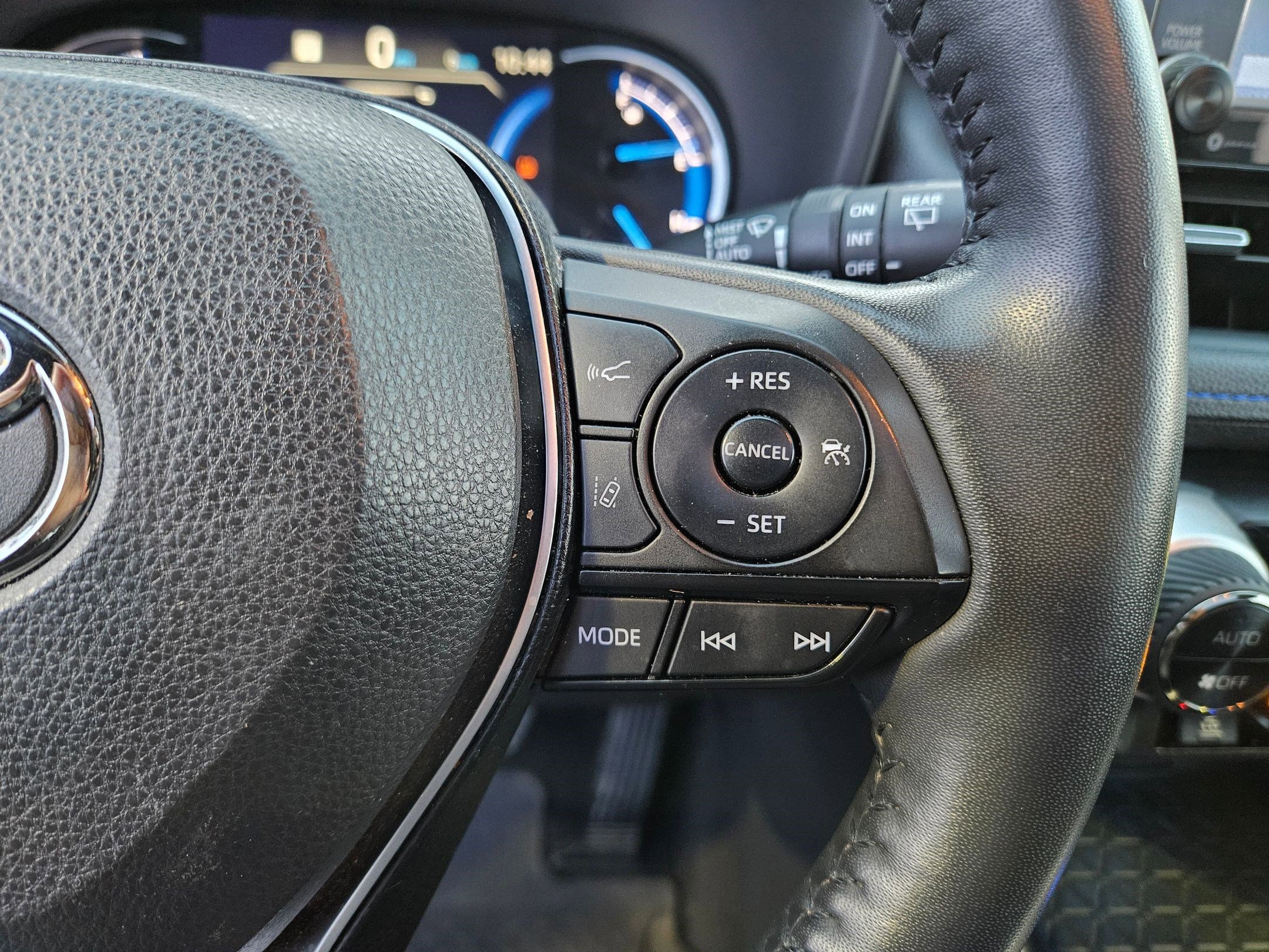 Used 2021 Toyota RAV4 XSE w/ XSE Grade Weather Package image 21