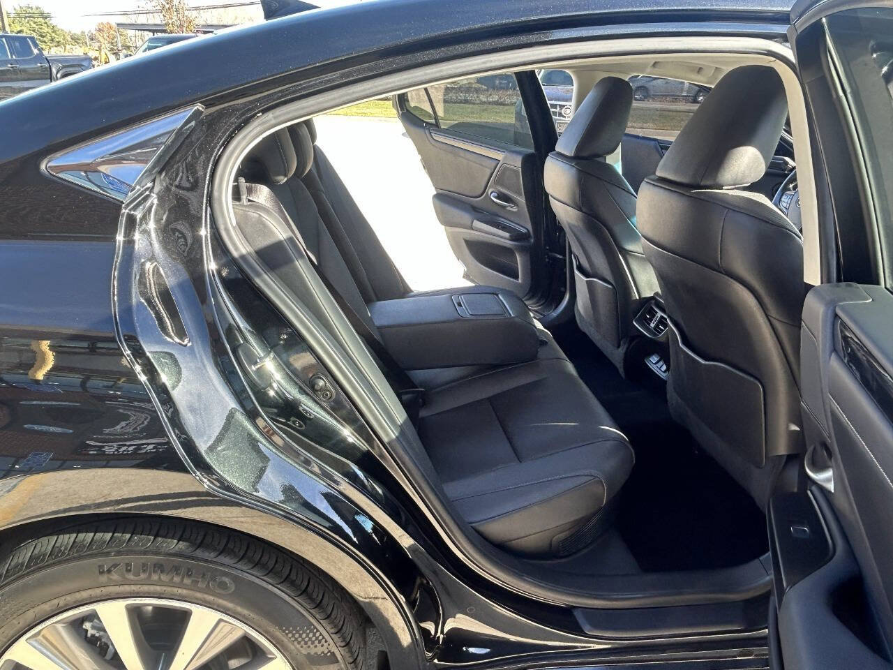 Used 2021 Lexus ES 300h w/ Accessory Package 2 image 35