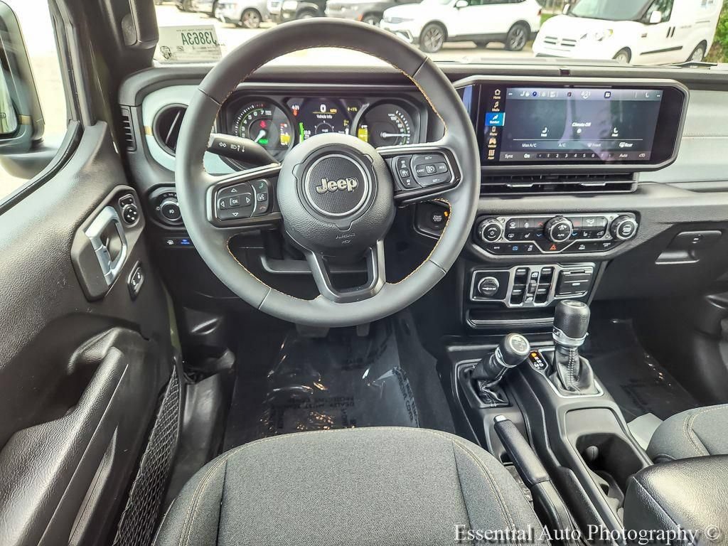Used 2024 Jeep Wrangler Unlimited w/ Convenience Group AWD/4WD image 11
