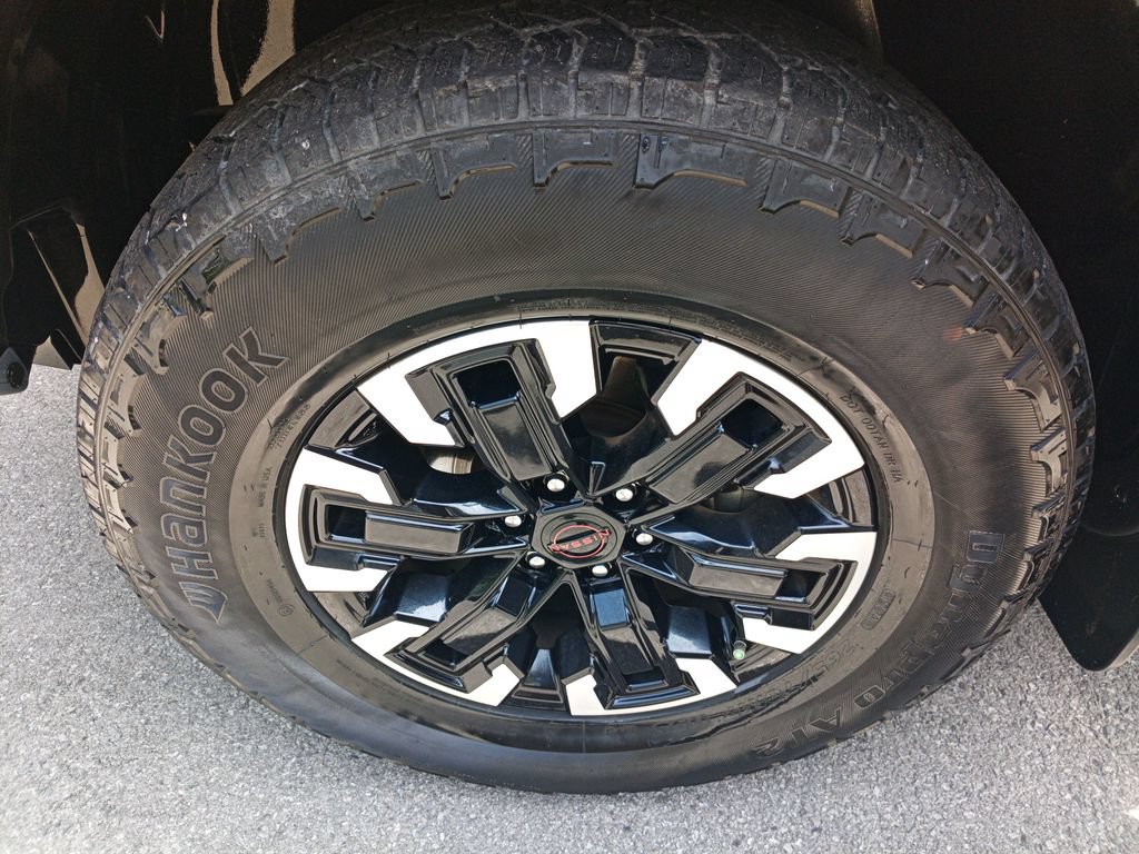 Used 2023 Nissan Frontier PRO-4X w/ Pro Convenience Package AWD/4WD image 26