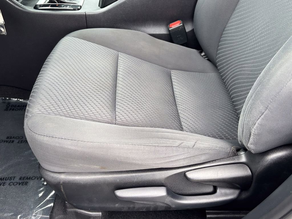 Used 2019 Toyota Highlander LE FWD image 18