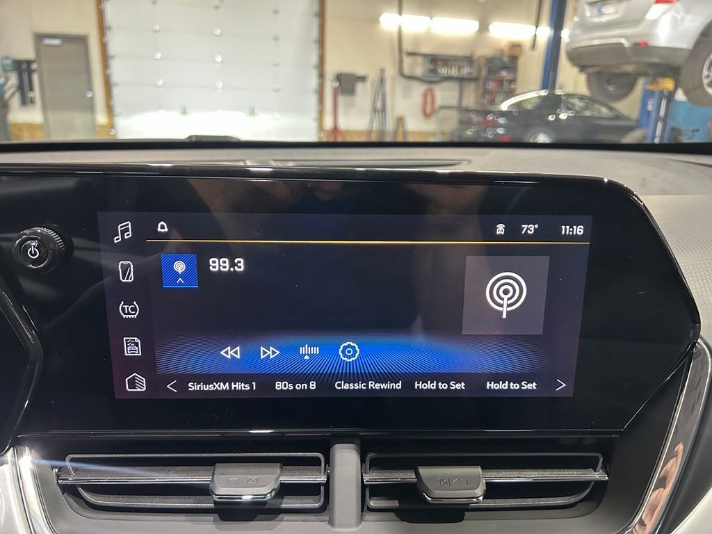 New 2026 Chevrolet Trax LT w/ Sunroof Package FWD image 26