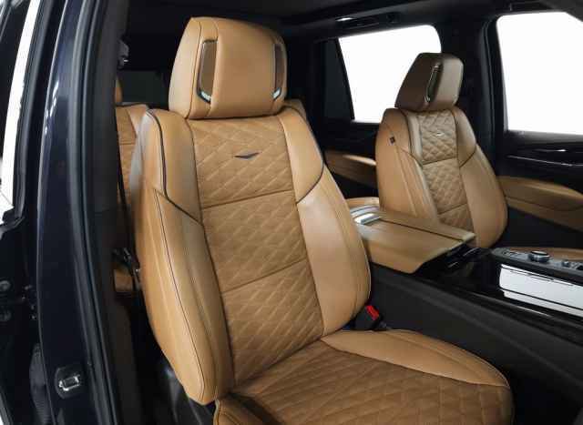 Certified 2024 Cadillac Escalade Sport w/ LPO, ONYX Package image 48