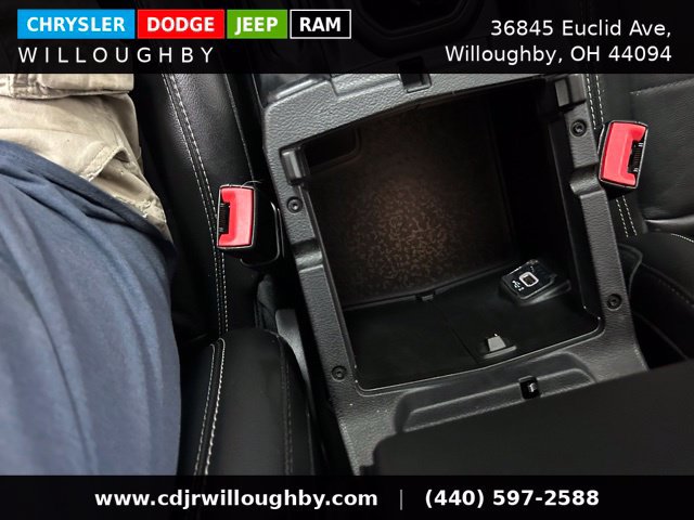 Used 2020 Jeep Wrangler Unlimited Sahara w/ Dual Top Group AWD/4WD image 25