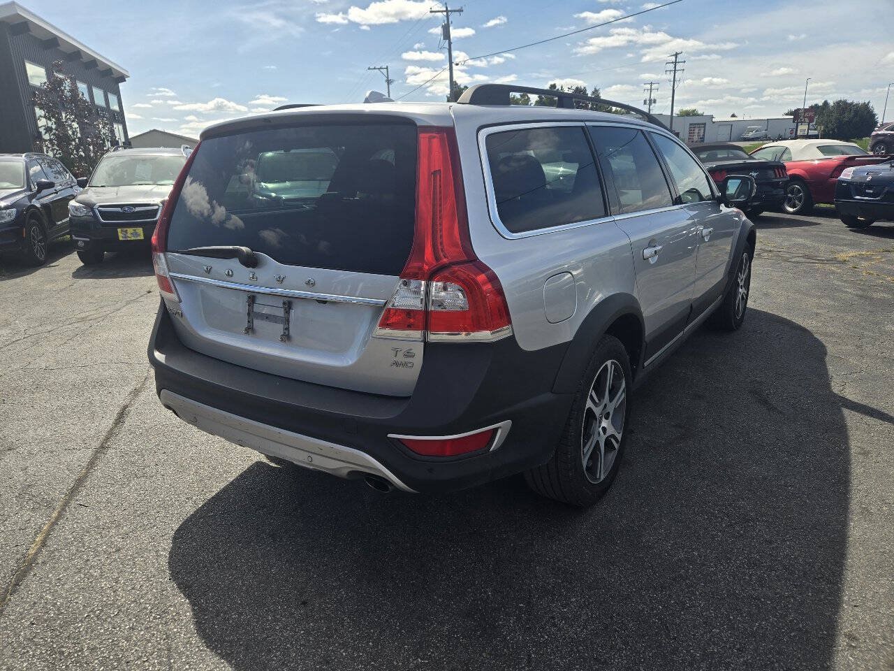 Used 2015 Volvo XC70 T6 w/ Proximity Package AWD/4WD image 7
