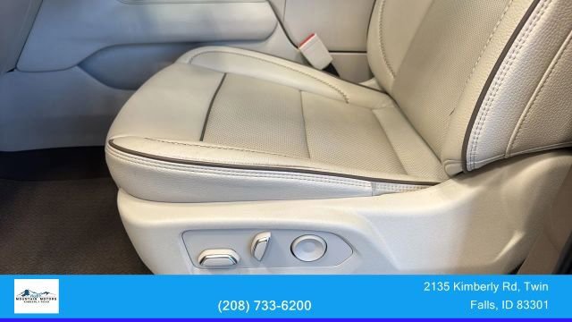 Used 2023 GMC Yukon Denali w/ Advanced Technology Package AWD/4WD image 15