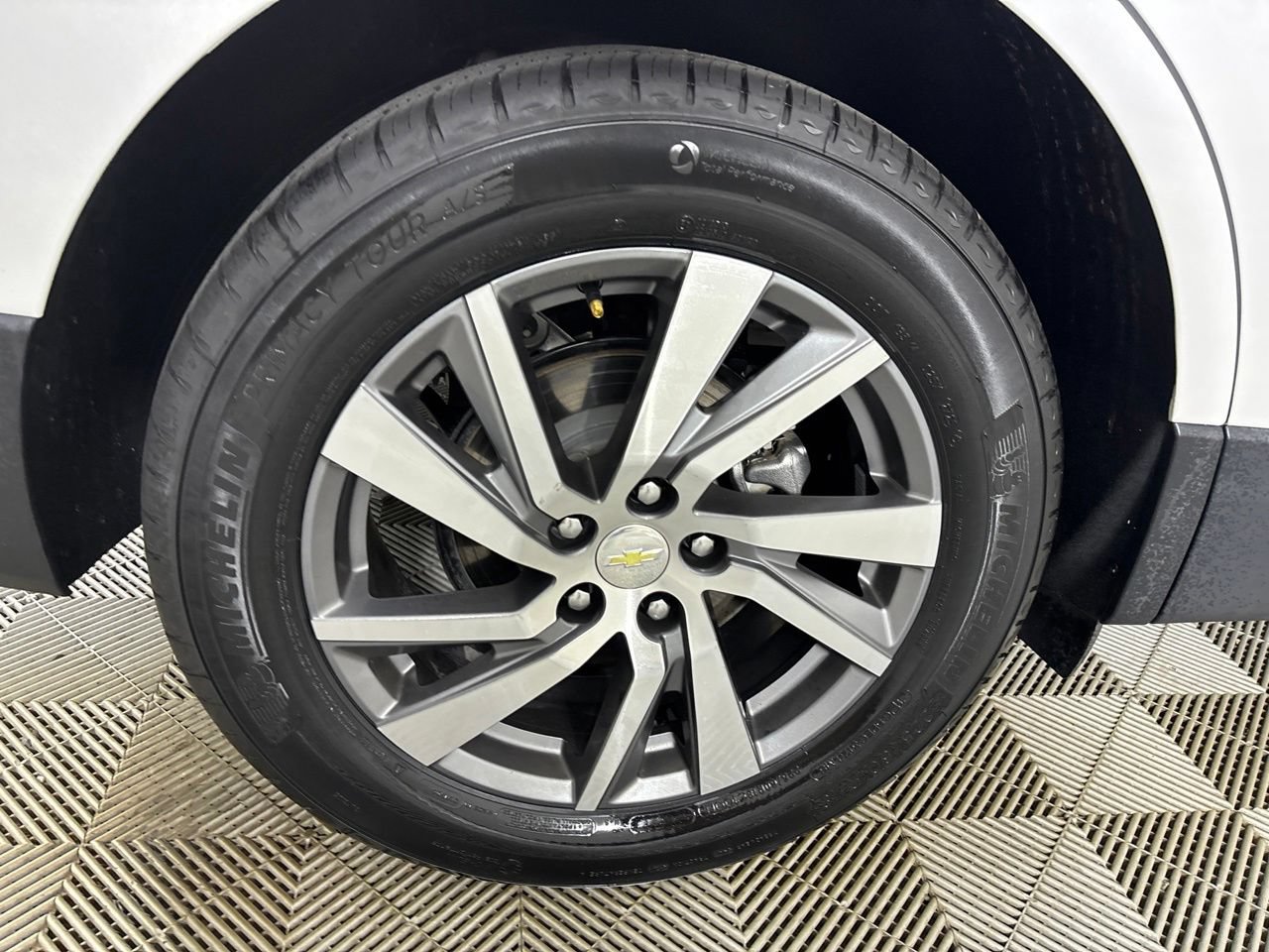 Used 2022 Chevrolet Equinox LT FWD image 34