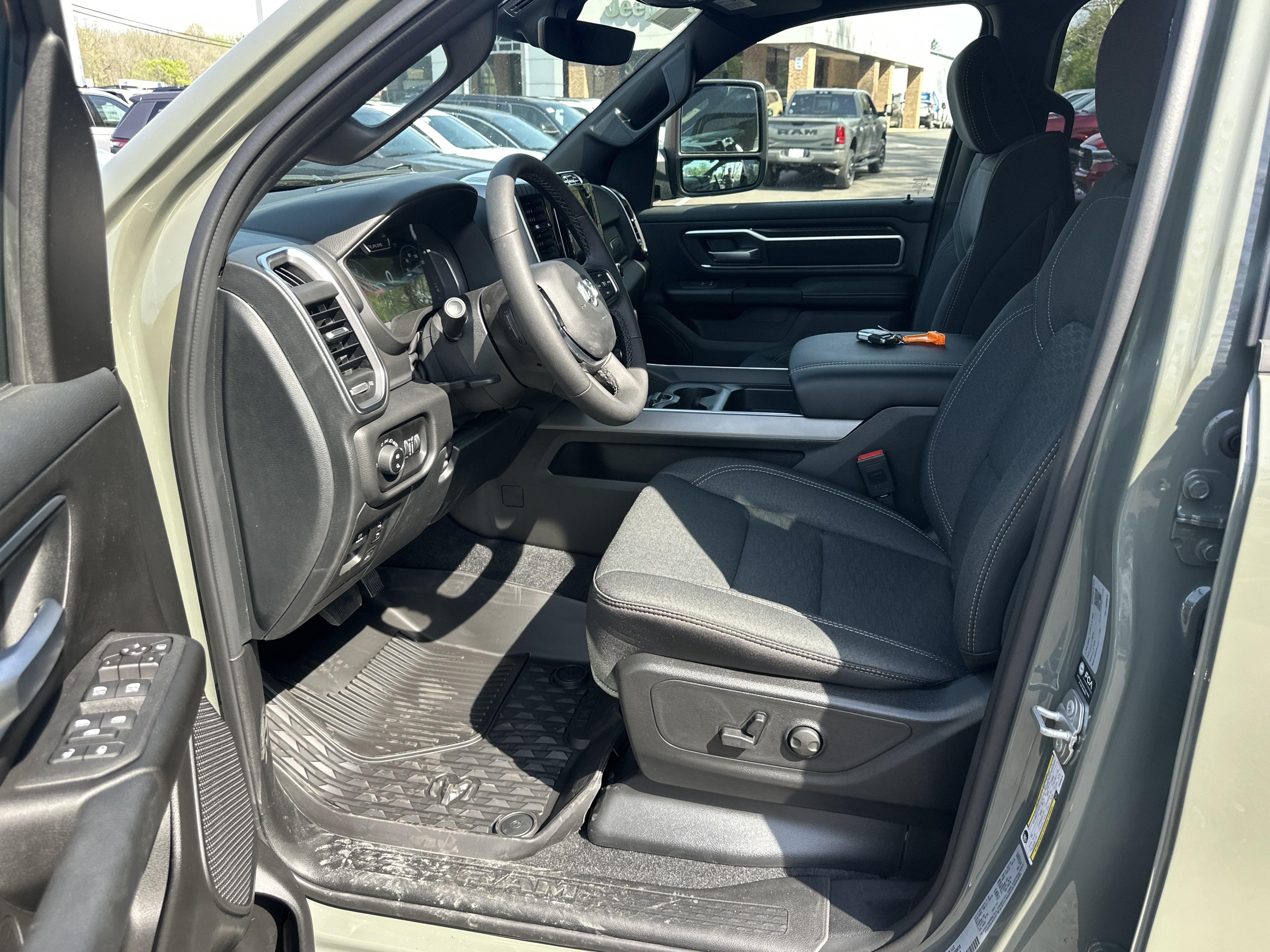 New 2026 RAM 1500 Big Horn AWD/4WD image 23