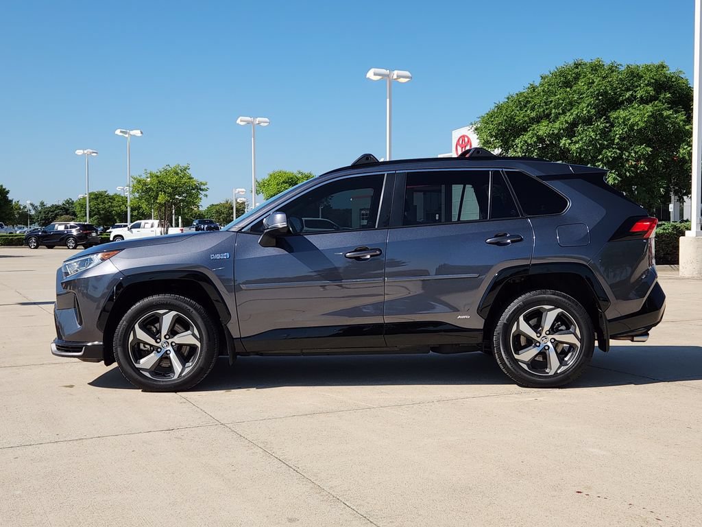 Used 2021 Toyota RAV4 SE AWD/4WD image 4