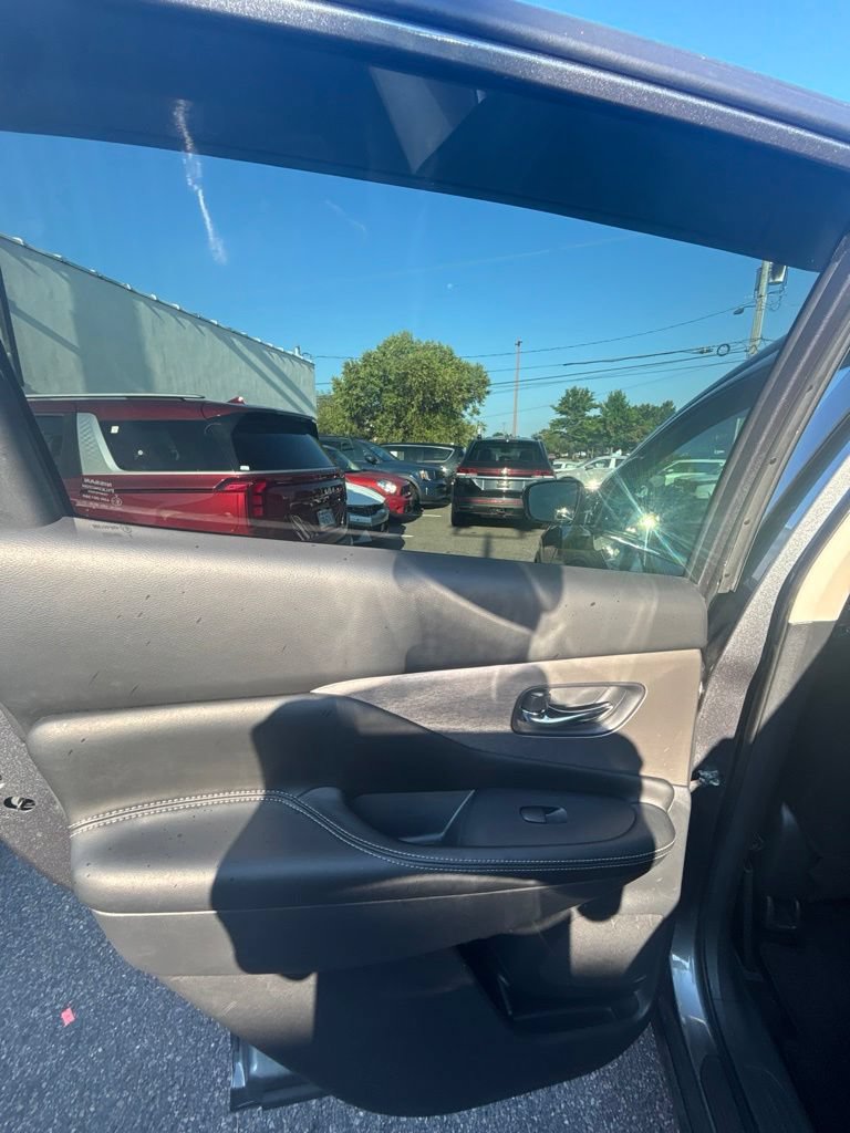 Used 2020 Nissan Murano S w/ Technology Package FWD image 16