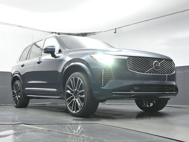 Used 2026 Volvo XC90 B6 Plus w/ Protection Package Premier AWD/4WD image 35