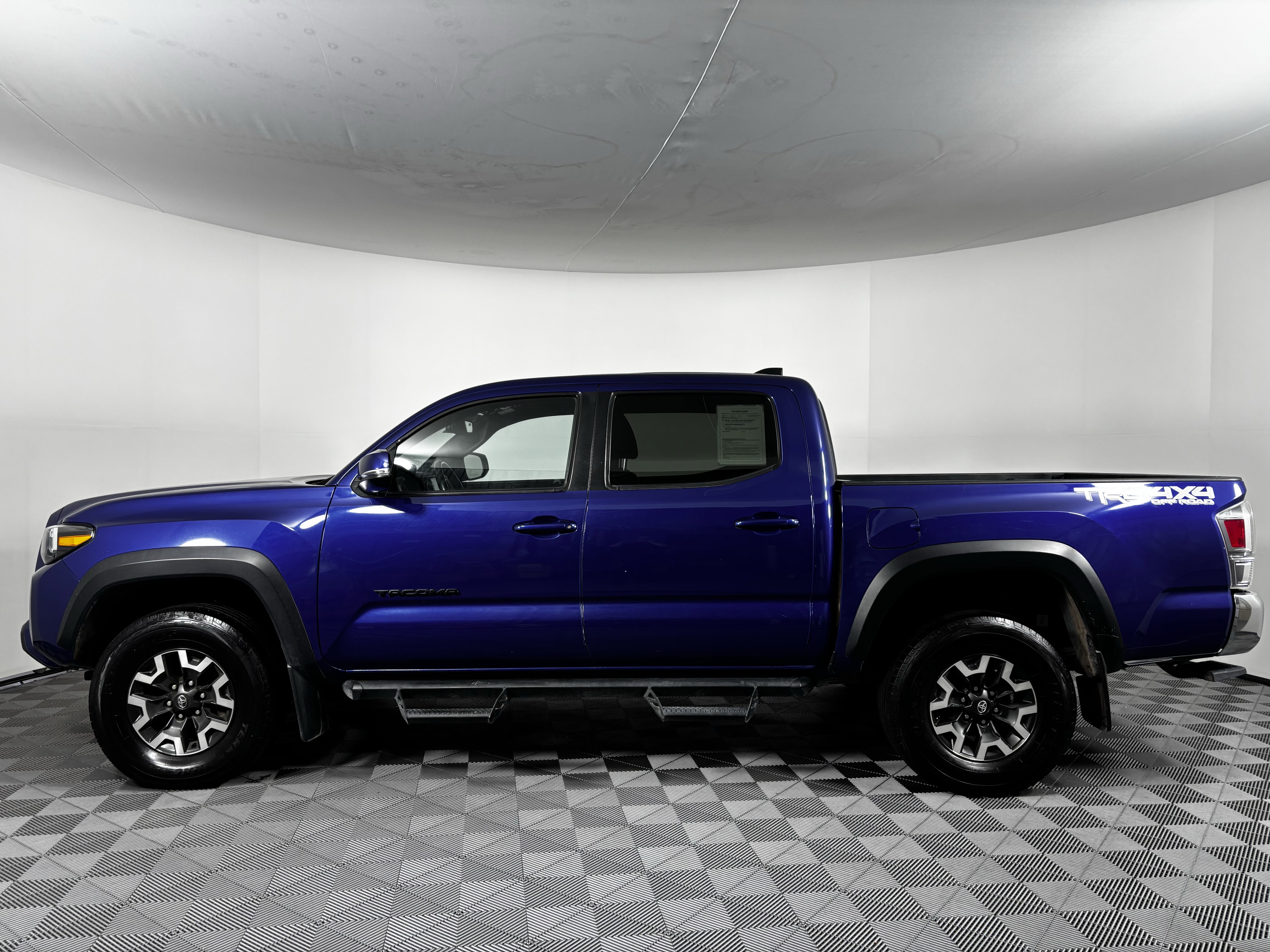 Used 2022 Toyota Tacoma TRD Off-Road image 15