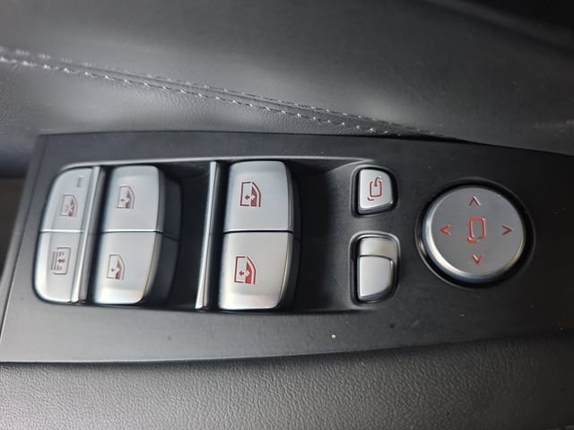 Used 2022 BMW X7 xDrive40i w/ M Sport Package AWD/4WD image 30