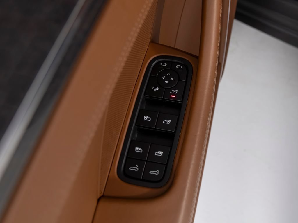 Certified 2023 Porsche Panamera 4 Platinum Edition AWD/4WD image 21