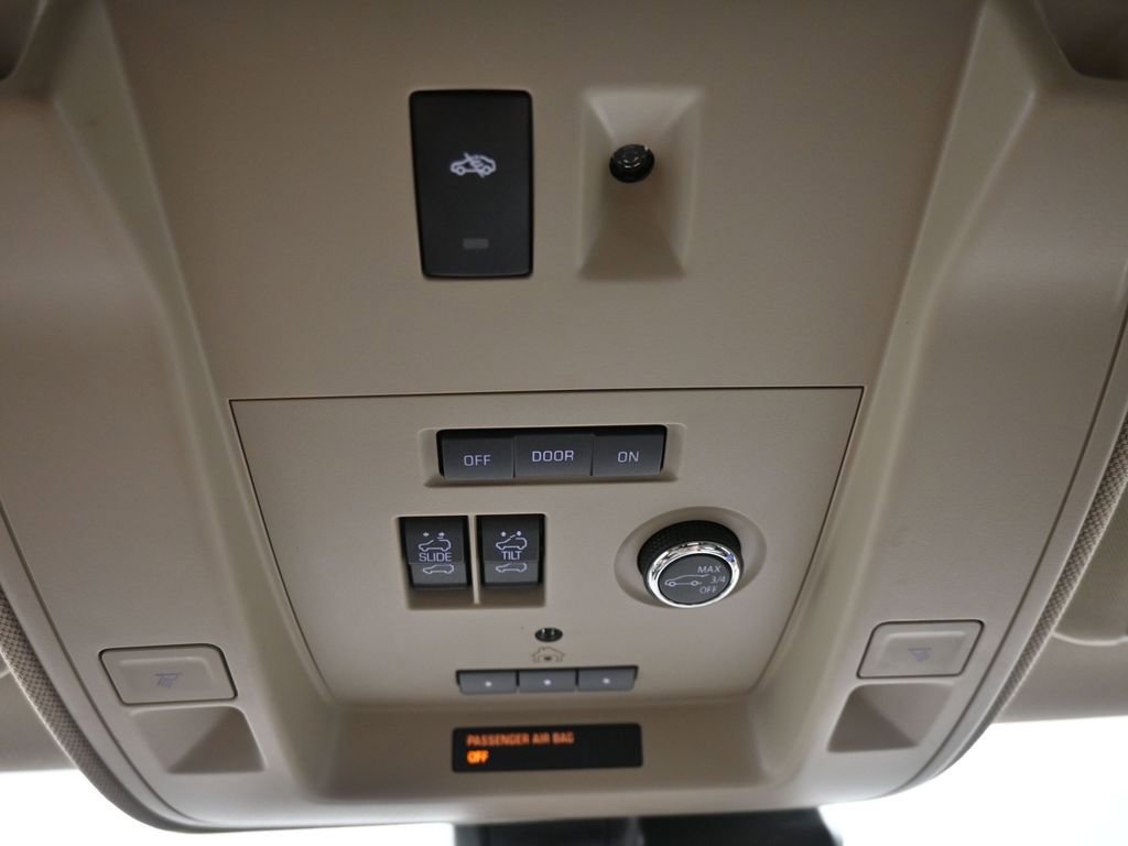 Used 2020 GMC Yukon Denali w/ Denali Ultimate Package AWD/4WD image 30