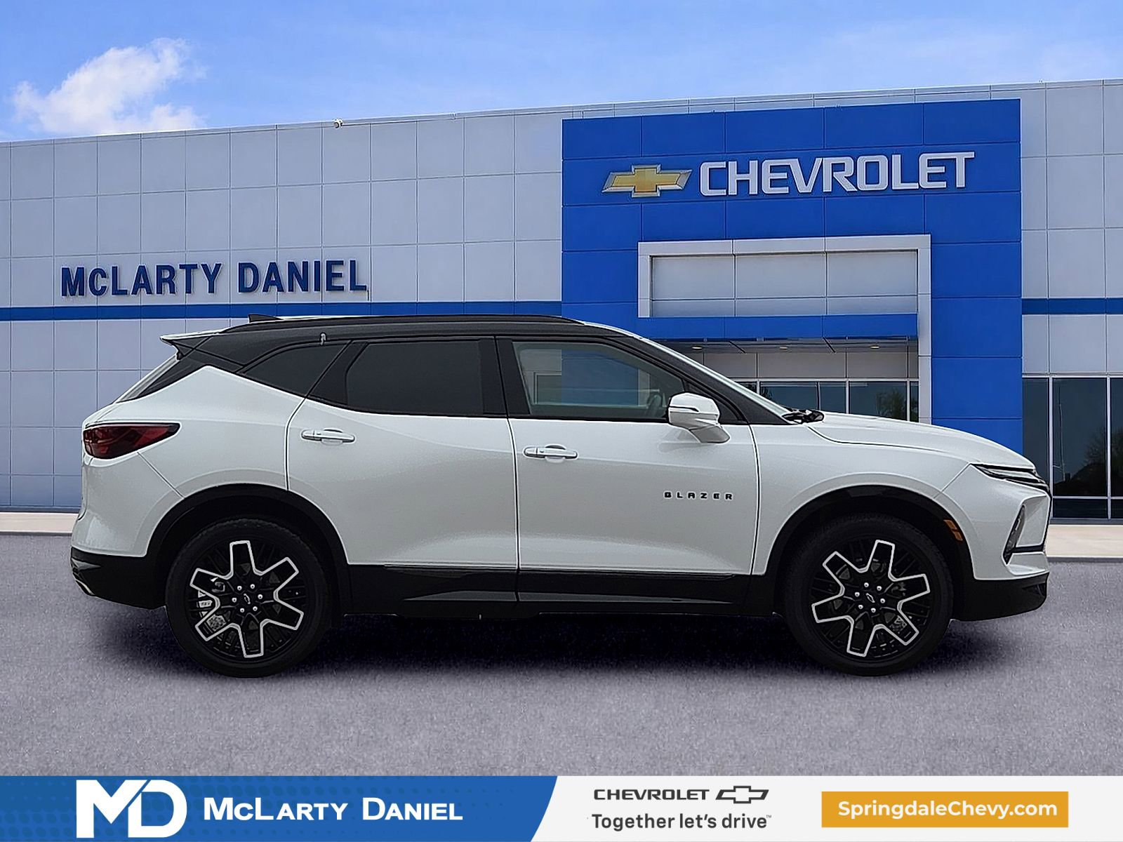 Used 2024 Chevrolet Blazer RS w/ Enhanced Convenience Package FWD image 6