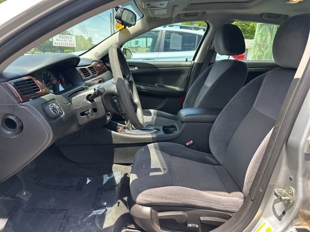 Used 2015 Chevrolet Impala LT w/ LT Sunroof Package FWD image 11