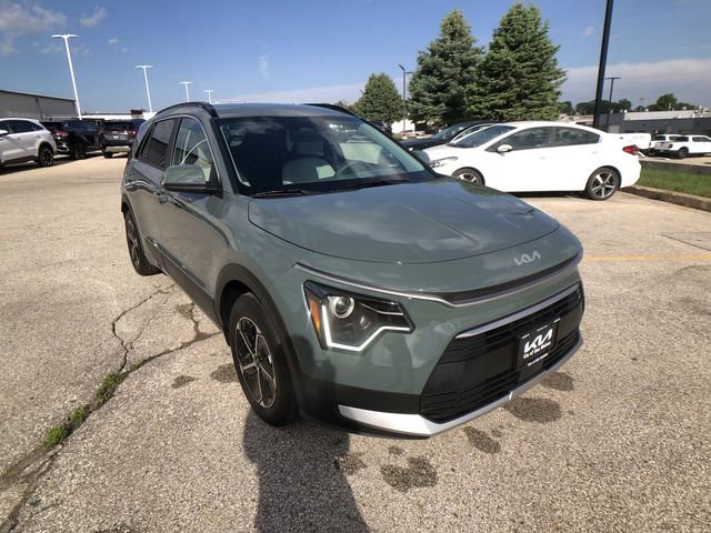 New 2025 Kia Niro EX