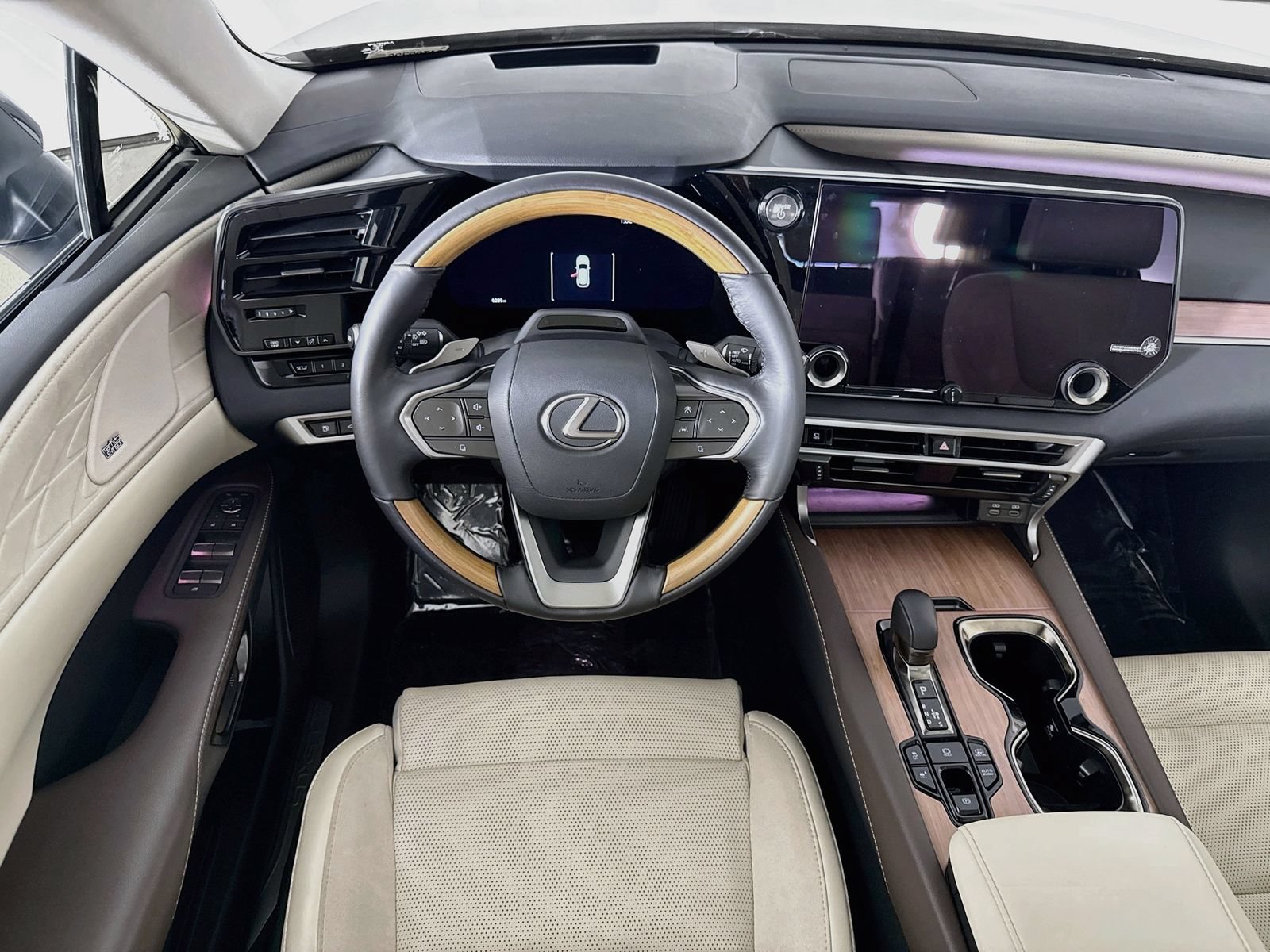 Used 2025 Lexus RX 450h AWD w/ Convenience Package image 24