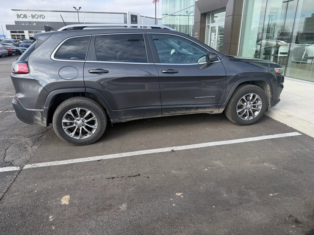 Used 2021 Jeep Cherokee Latitude Plus w/ Sun & Sound Group image 3