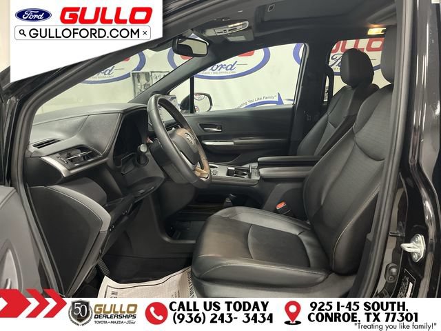 Used 2024 Toyota Sienna XLE Woodland Edition AWD/4WD image 30