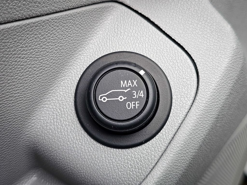 Used 2023 GMC Terrain SLT w/ Infotainment Package II AWD/4WD image 13