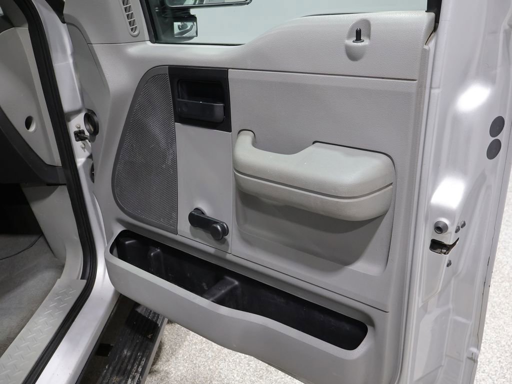 Used 2007 Ford F150 STX RWD image 23