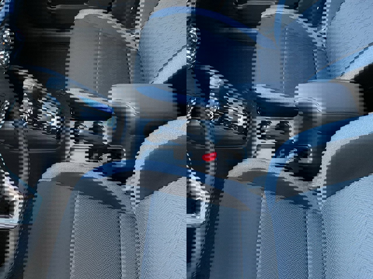 New 2025 Nissan Versa SV w/ Trunk Package image 30