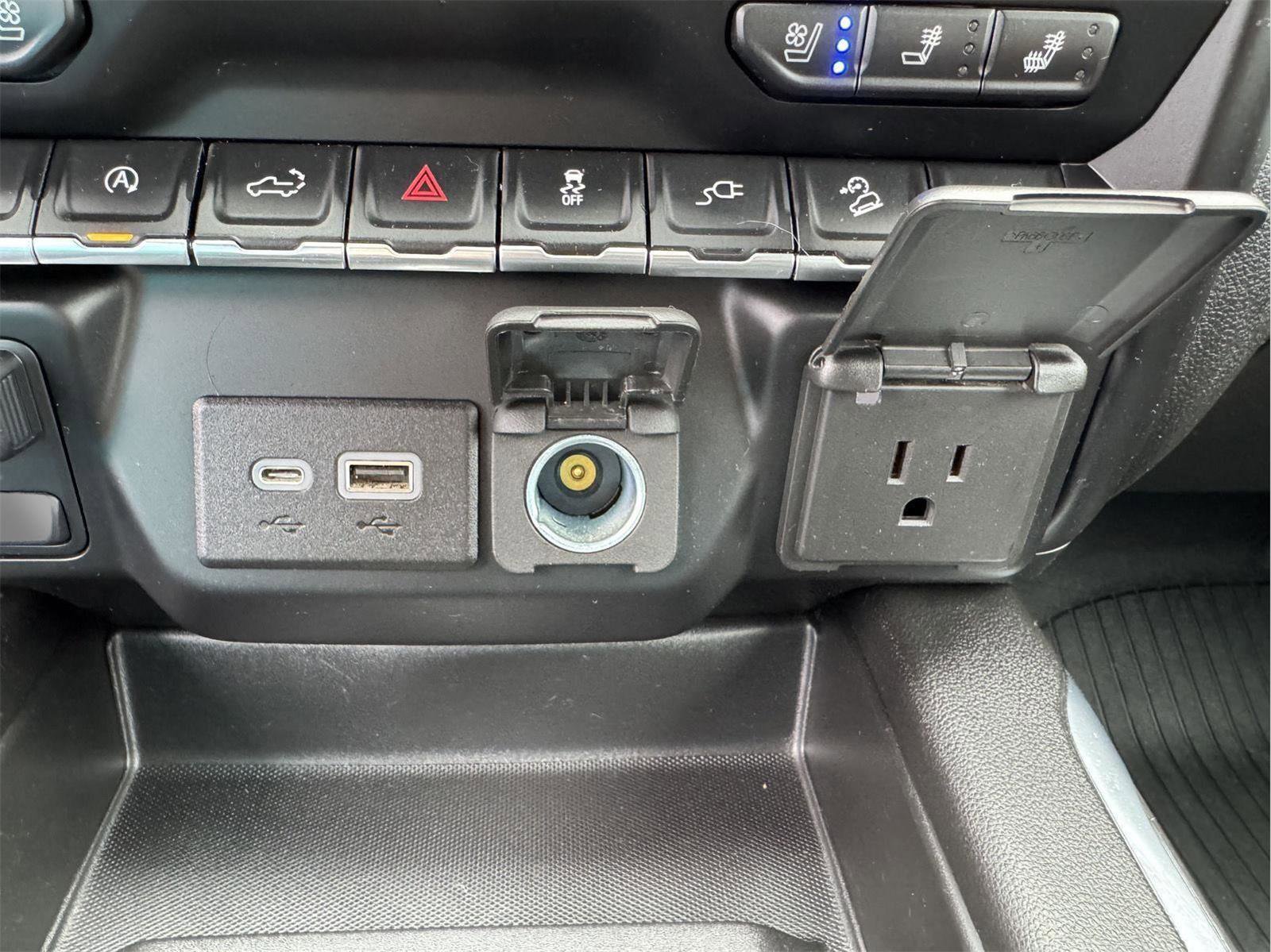 Used 2021 Chevrolet Silverado 1500 LTZ AWD/4WD image 21
