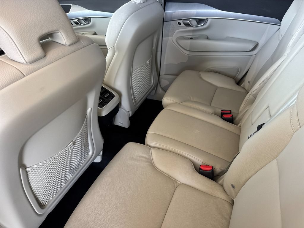 Certified 2024 Volvo XC90 B5 Core w/ Climate Package AWD/4WD image 11