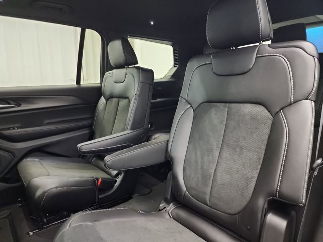 New 2025 Jeep Grand Cherokee L Altitude image 37