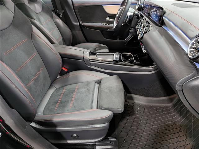 Used 2025 Mercedes-Benz CLA 250 image 21