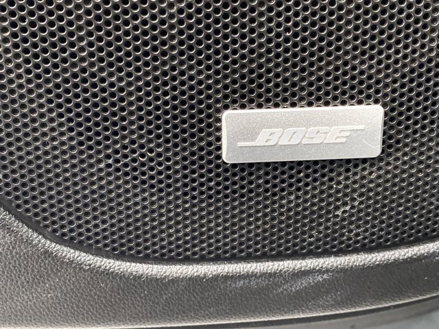 Used 2023 GMC Acadia SLT image 24