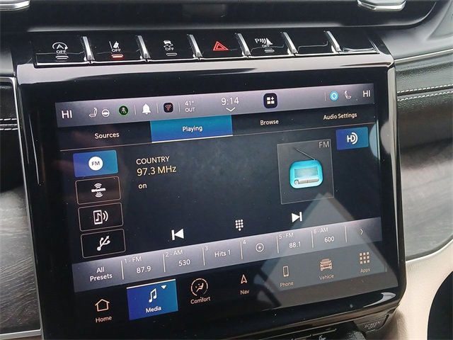 Used 2024 Jeep Grand Cherokee L Limited w/ Black Appearance Package image 16