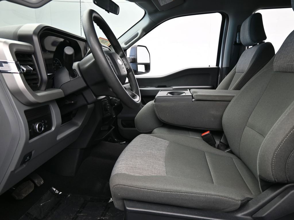 Used 2025 Ford F250 XLT image 11