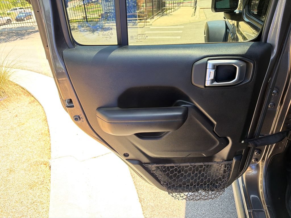 Used 2020 Jeep Wrangler Unlimited Sport AWD/4WD image 31