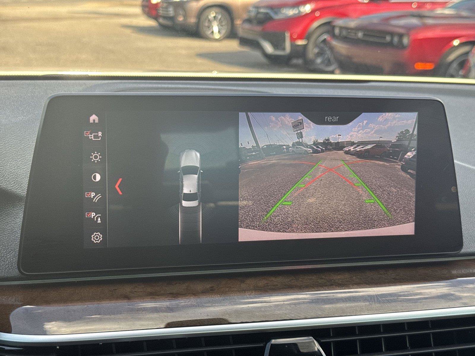 Used 2019 BMW 540i w/ Convenience Package RWD image 11