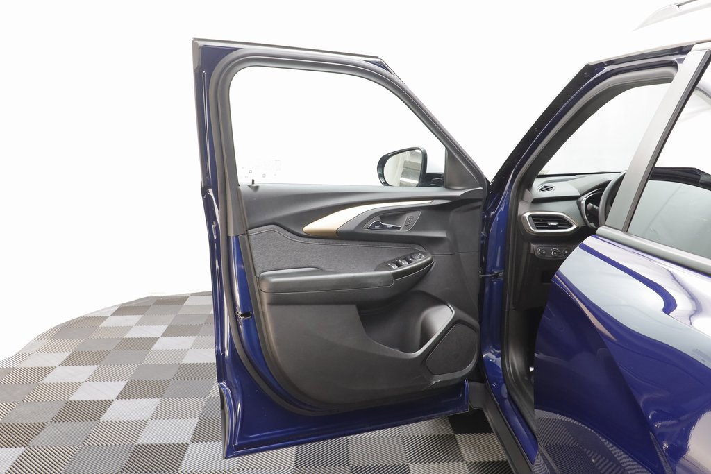 Certified 2023 Chevrolet TrailBlazer ACTIV w/ Convenience Package image 5