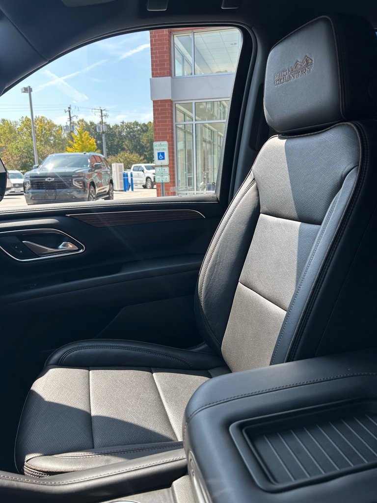 Used 2024 Chevrolet Tahoe High Country image 12
