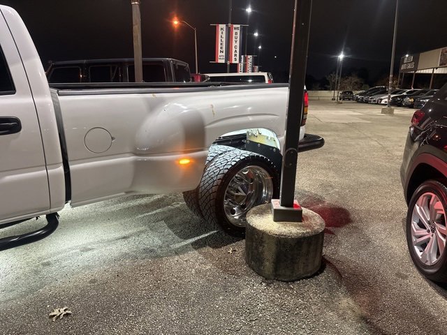 Used 2005 Chevrolet Silverado 3500 LT w/ Heavy-Duty Power Package image 37