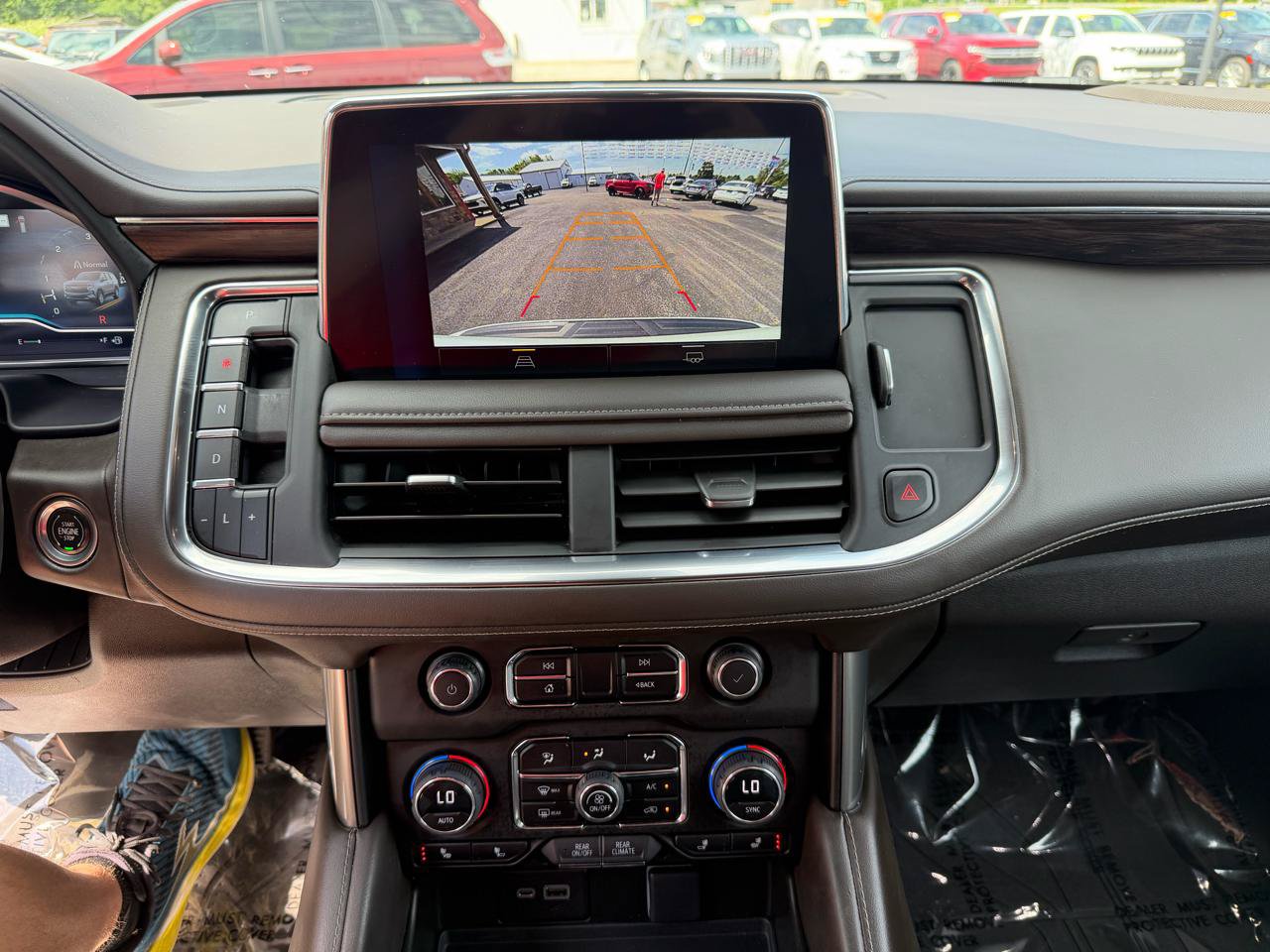 Used 2023 Chevrolet Suburban Z71 AWD/4WD image 35