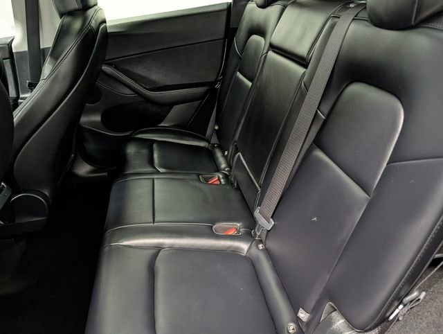 Used 2025 Tesla Model Y Long Range image 12
