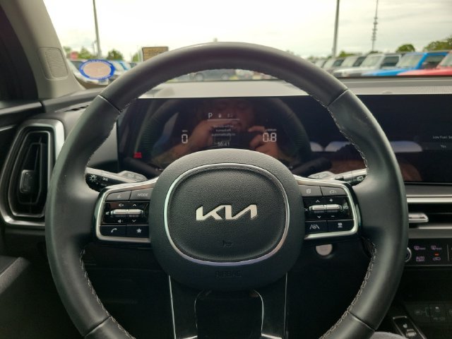 Used 2025 Kia Sorento S FWD image 20