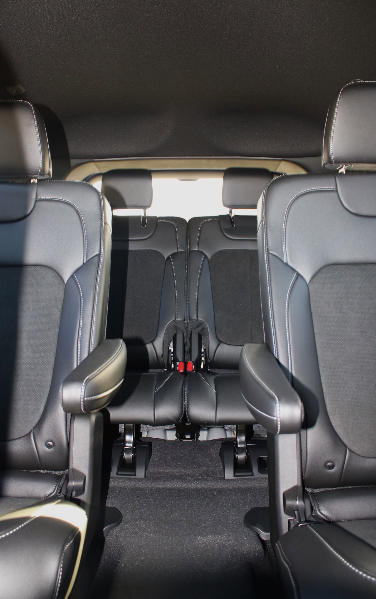 New 2025 Jeep Grand Cherokee L Altitude image 17